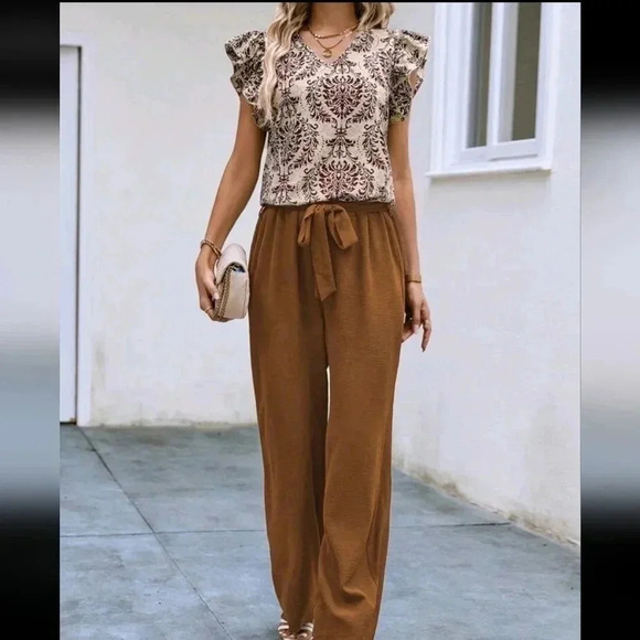 Damask Print Butterfly Sleeve Blouse & Belted Wide Leg Pants - Picture 4 of 6